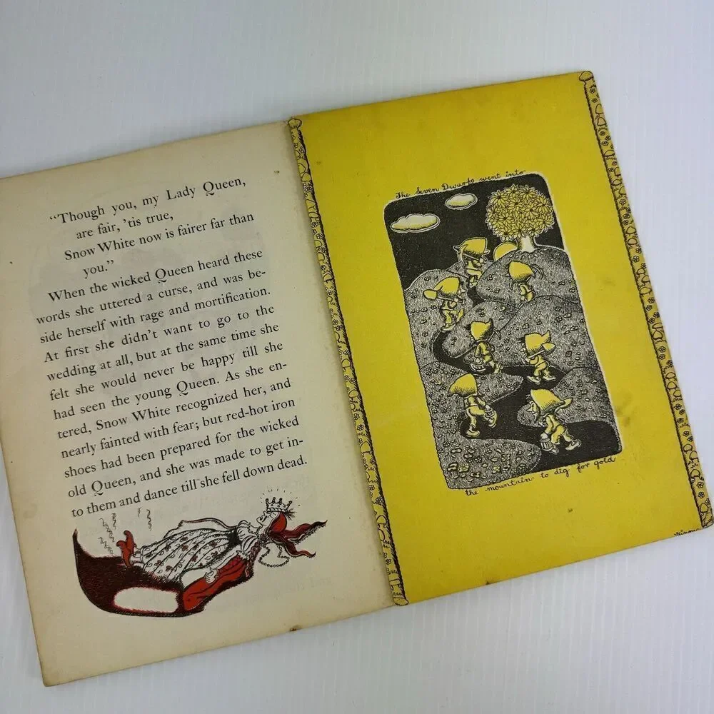 1946 Walt Disney Snow White Book Ninon MacKnight Vintage Hardcover Classic